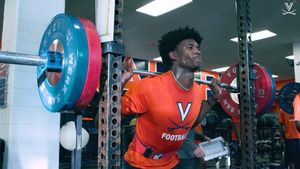 Image post by @uvafootball on Instagram