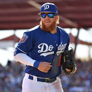 Image post by @losdodgers on Instagram