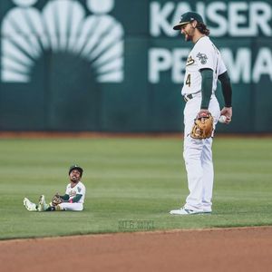 Image post by @mlb.mini on Instagram