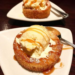 Image post by @houlihans on Instagram