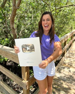 Image post by @realchelseabear on Instagram