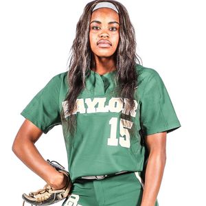 Image post by @baylorsoftball on Instagram