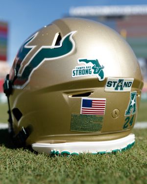 Image post by @USFFootball on Twitter