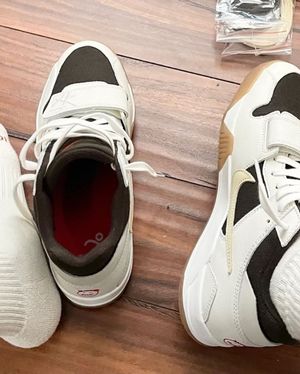 Image post by @moveinsoles on Instagram