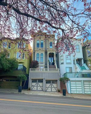 Image post by @onlyinsf on Instagram