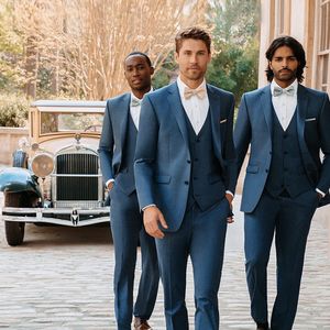 Image post by @theknot on Instagram