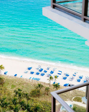 Image post by @stregisbalharbour on Instagram