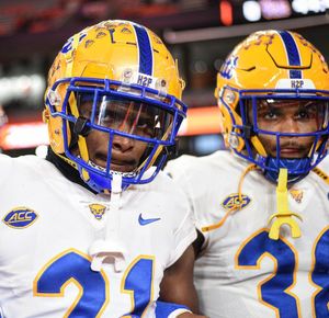 Image post by @pitt_fb on Instagram