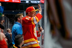 Image post by @nhlflames on Twitter