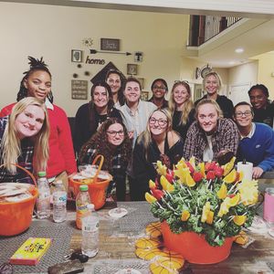 Image post by @lewiswbball on Instagram