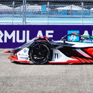 Image post by @lucasdigrassi on Instagram
