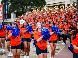 Image post by @utsastudents on Instagram