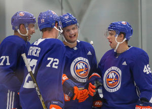 Image post by @nyislanders on Instagram