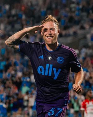 Image post by @CharlotteFC on Twitter
