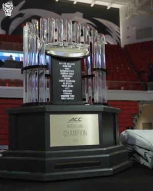 Video post by @wolfpackwrestling on Instagram