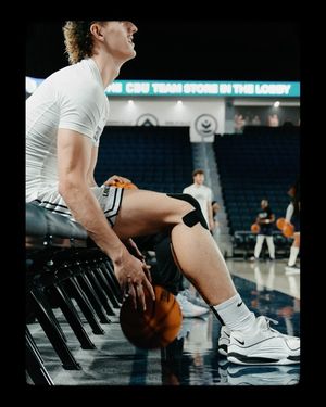 Image post by @cbumbb on Instagram