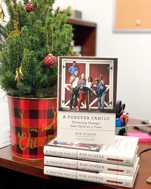 Image post by @gallerybooks on Instagram