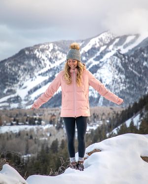 Image post by @arielleshipe on Instagram