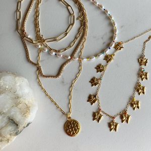 Image post by @beadcache on Instagram