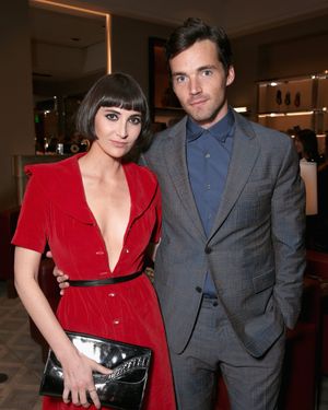 Image post by @enews on Instagram