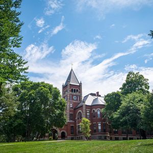 Image post by @uofnh on Instagram