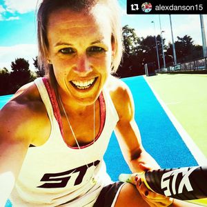 Image post by @stxfieldhockey on Instagram