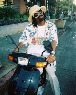 Image post by @thewarfield on Instagram