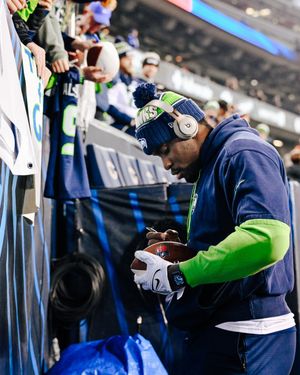 Image post by @12s on Twitter