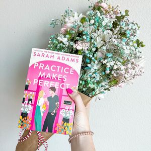 Image post by @blondiereads_ on Instagram