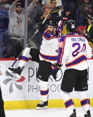 Image post by @readingroyals on Instagram