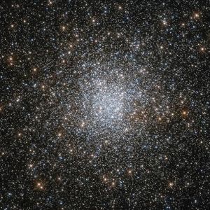 Image post by @nasaartemis on Instagram
