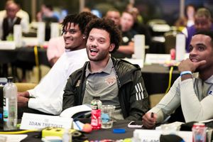 Image post by @IonaGaelsMBB on Twitter