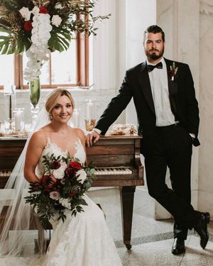Image post by @thismodernlovephoto on Instagram