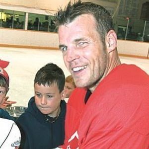 Image post by @hockeyfights on Instagram