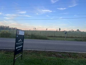 Image post by @JesseLoweRealtor on Facebook