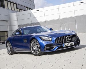 Image post by @mercedesamg on Instagram