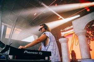 Image post by @summerfest on Instagram