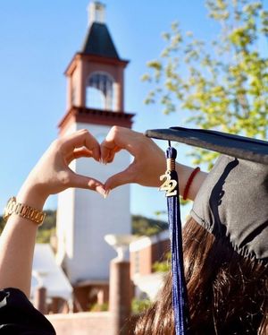 Image post by @quinnipiacu on Instagram