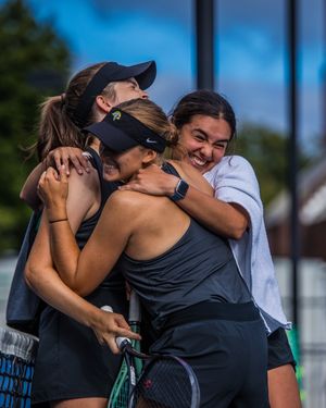 Image post by @unewhavenwten on Instagram