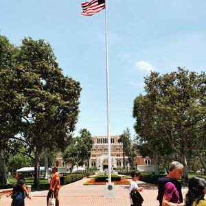 Image post by @uscdornsife on Instagram