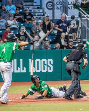 Image post by @laxloggers on Instagram