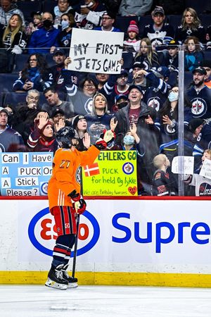 Image post by @NHLJets on Twitter