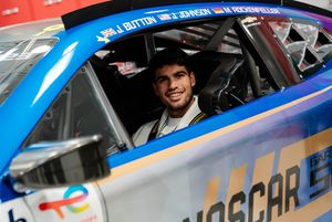 Image post by @teamhendrick on Instagram