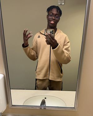 Image post by @darnizzletherapper on Instagram
