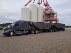 Image post by @inlandkenworthus on Instagram