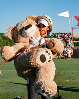 Image post by @taylormade_golf_japan on Instagram
