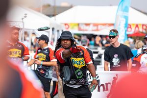 Image post by @thebronzeowl on Instagram