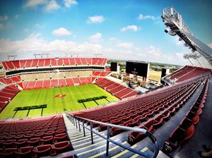 Image post by @rjstadium on Instagram