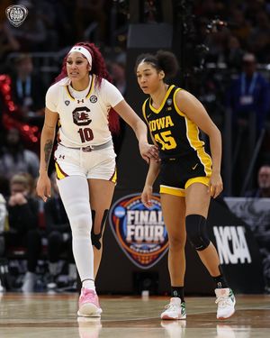 Image post by @MarchMadnessWBB on Twitter