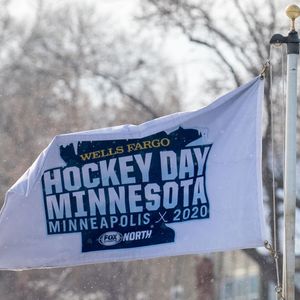 Image post by @hockeydaymn on Instagram
